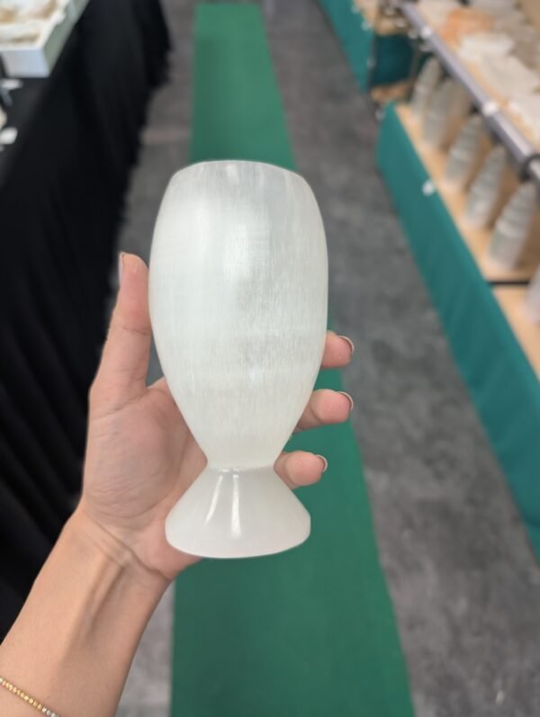 Coupe en Sélénite Naturelle – Symbole de Pureté et de Paix Intérieure